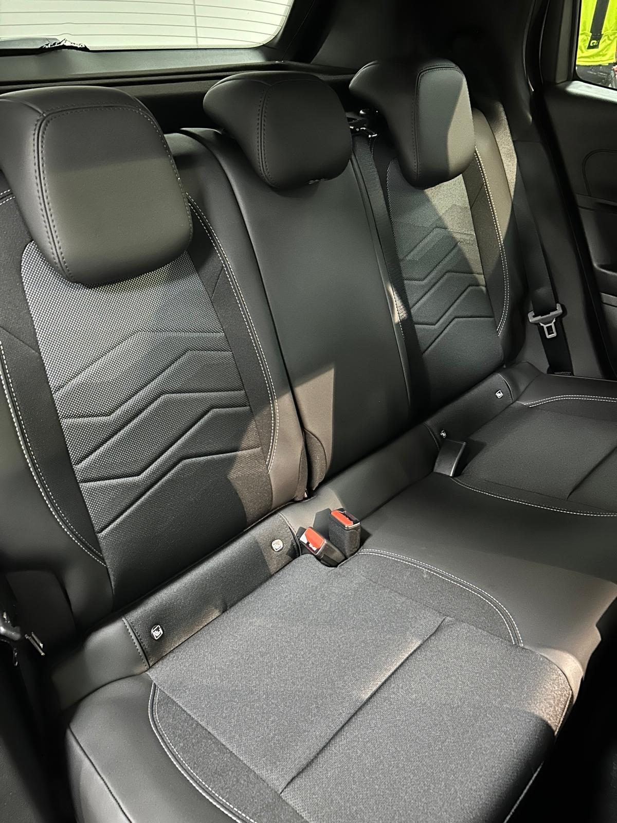 Jeep Avenger 1.2 Turbo 100 CV Summit