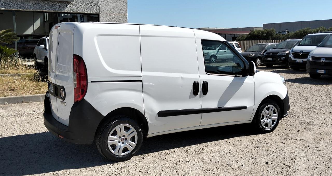 FIAT Doblo 1.6 mjt 16v SX 105cv COIBENTATO !