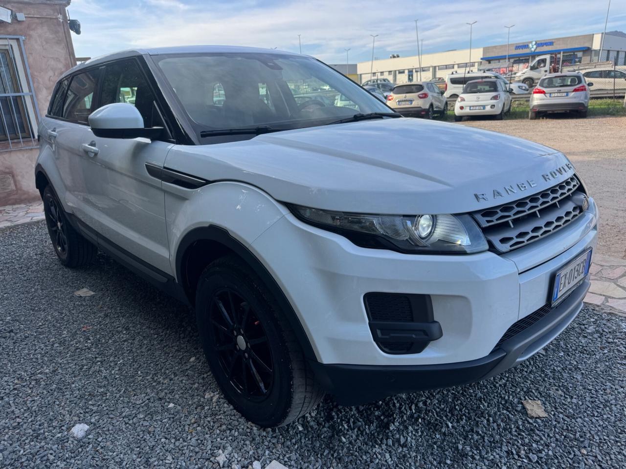 Land Rover Range Evoque 2.2 TD4 5p. Pure