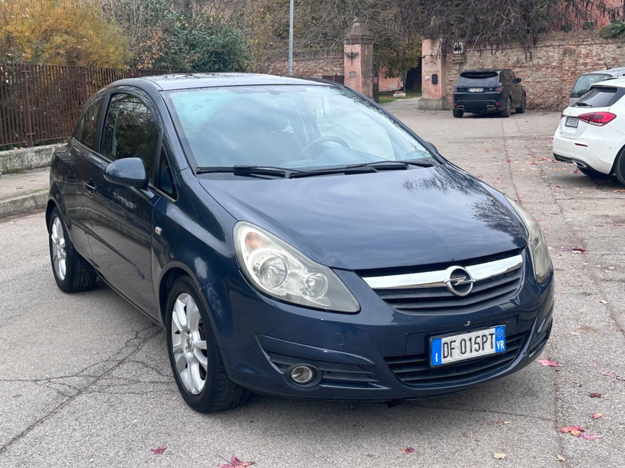 Opel Corsa 1.2 3 porte Easytronic Sport