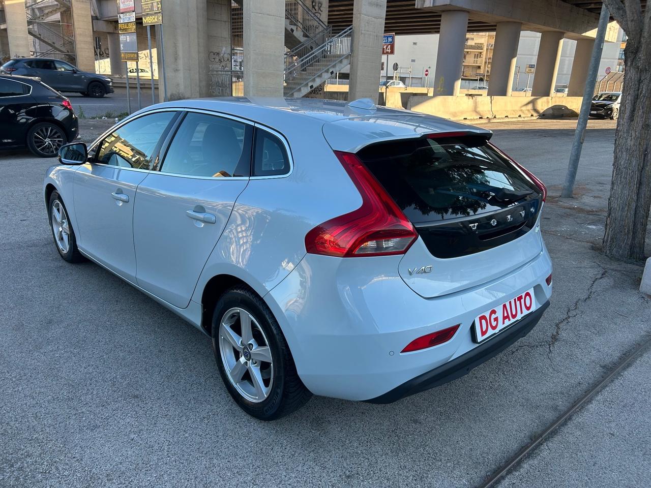 Volvo V40 D2 1.6 Diesel 115 cavalli 2013 Retrocamera