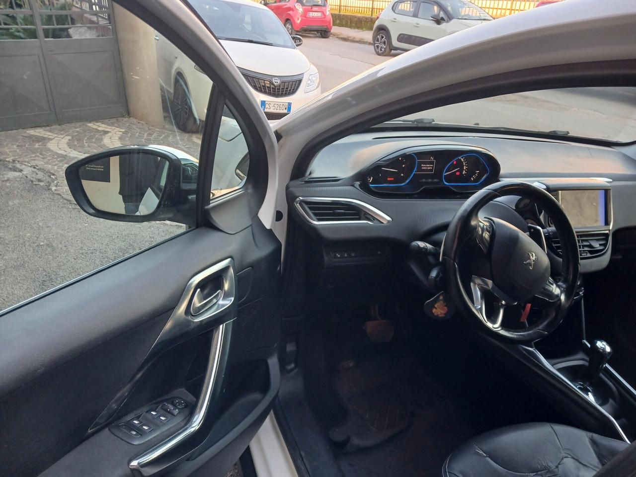 Peugeot 2008 1.6 HDi AUTOMATICA