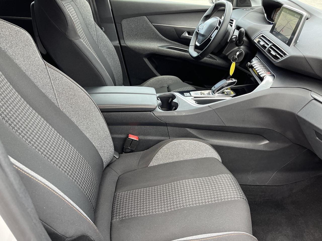 PEUGEOT 5008 1500 DCI 130 CV AUTOM. 7 POSTI