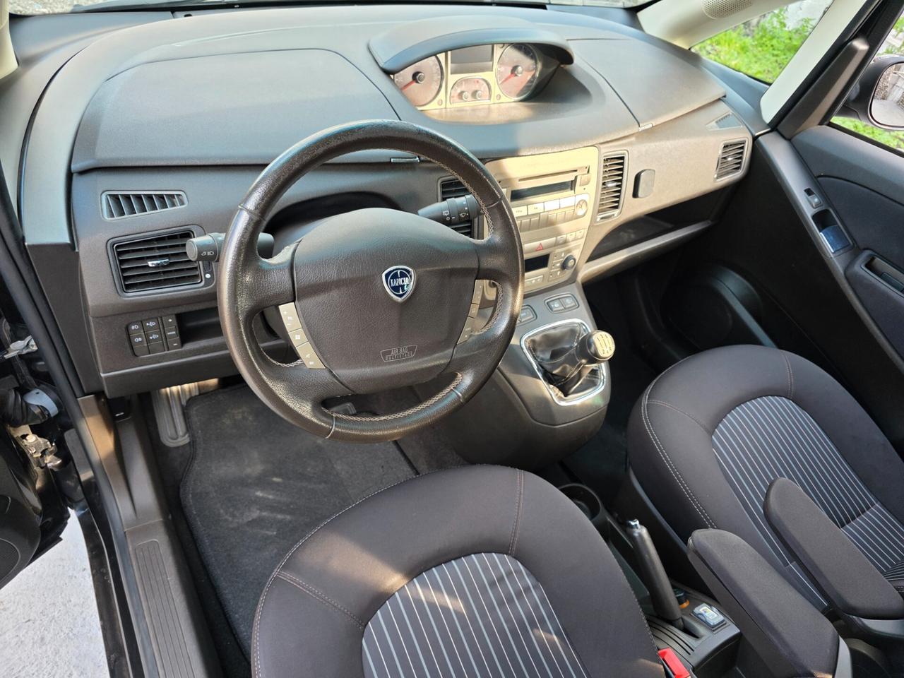 Lancia MUSA 1.3 Mjt 95CV Platinum X NEOPATENTATO ZAMPOGNAUTO CT