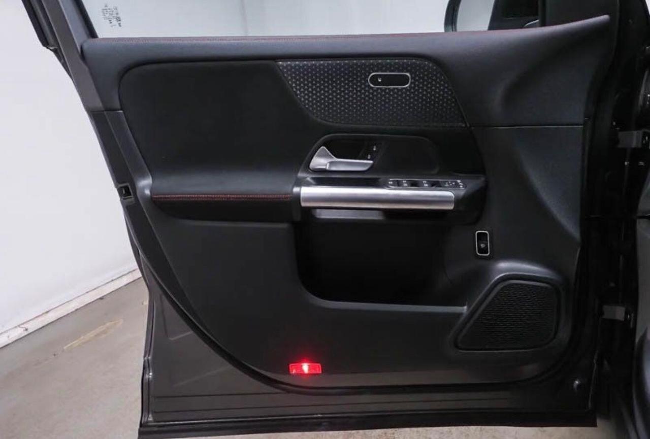 Mercedes-benz GLA 200d Automatic Premium Amg Tetto Pack night