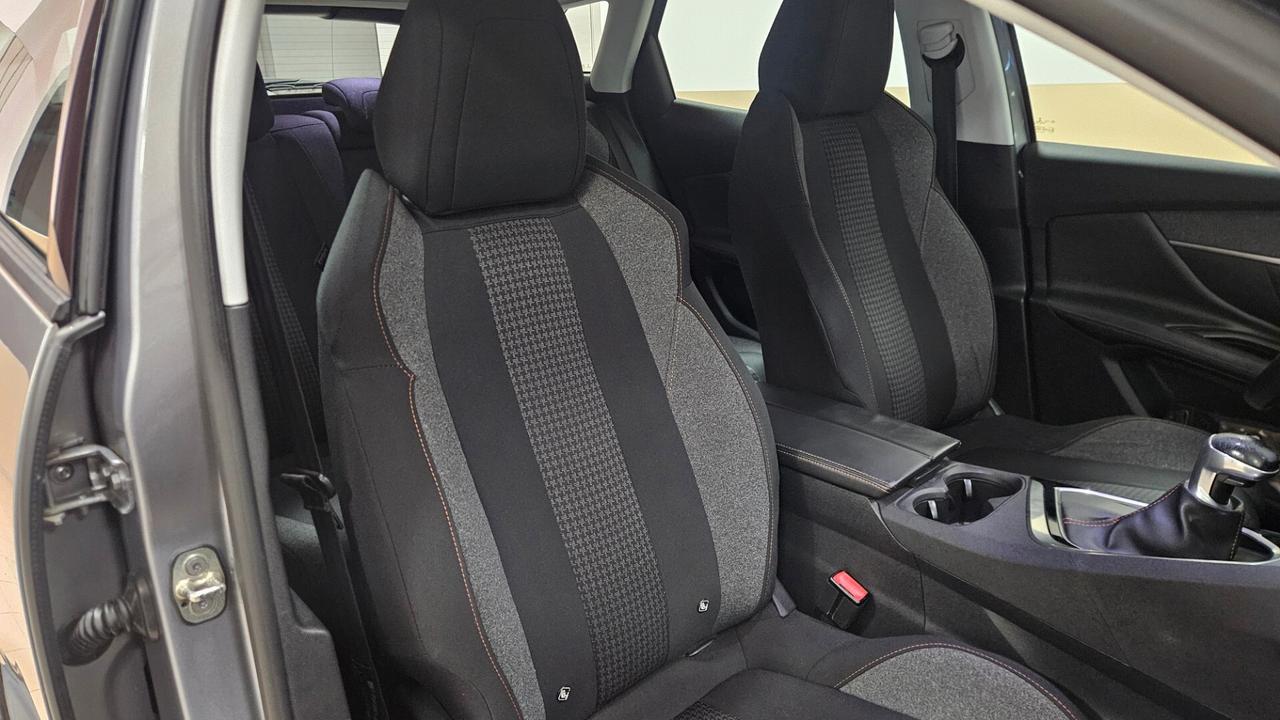 Peugeot 3008 BlueHDi 120 S&S Business