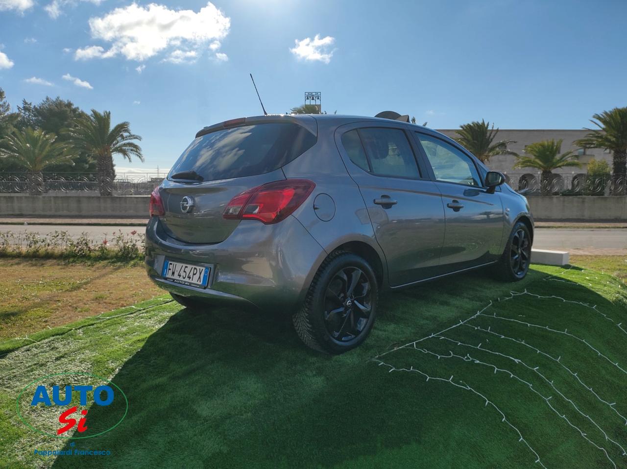 Opel Corsa 1.2 Benzina - 69cv NEOPATENTATI