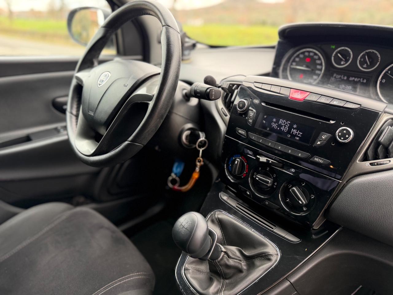 Lancia Ypsilon 1.2 69 CV 5 porte GPL Ecochic Gold