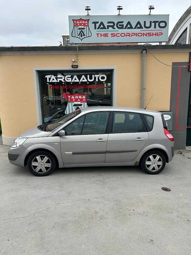 Renault Scenic 1.6 16V Confort Dynamique