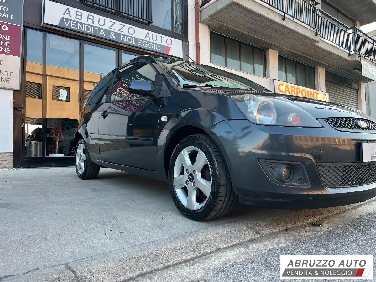 FORD Fiesta 1.2 16V 3p. Ghia