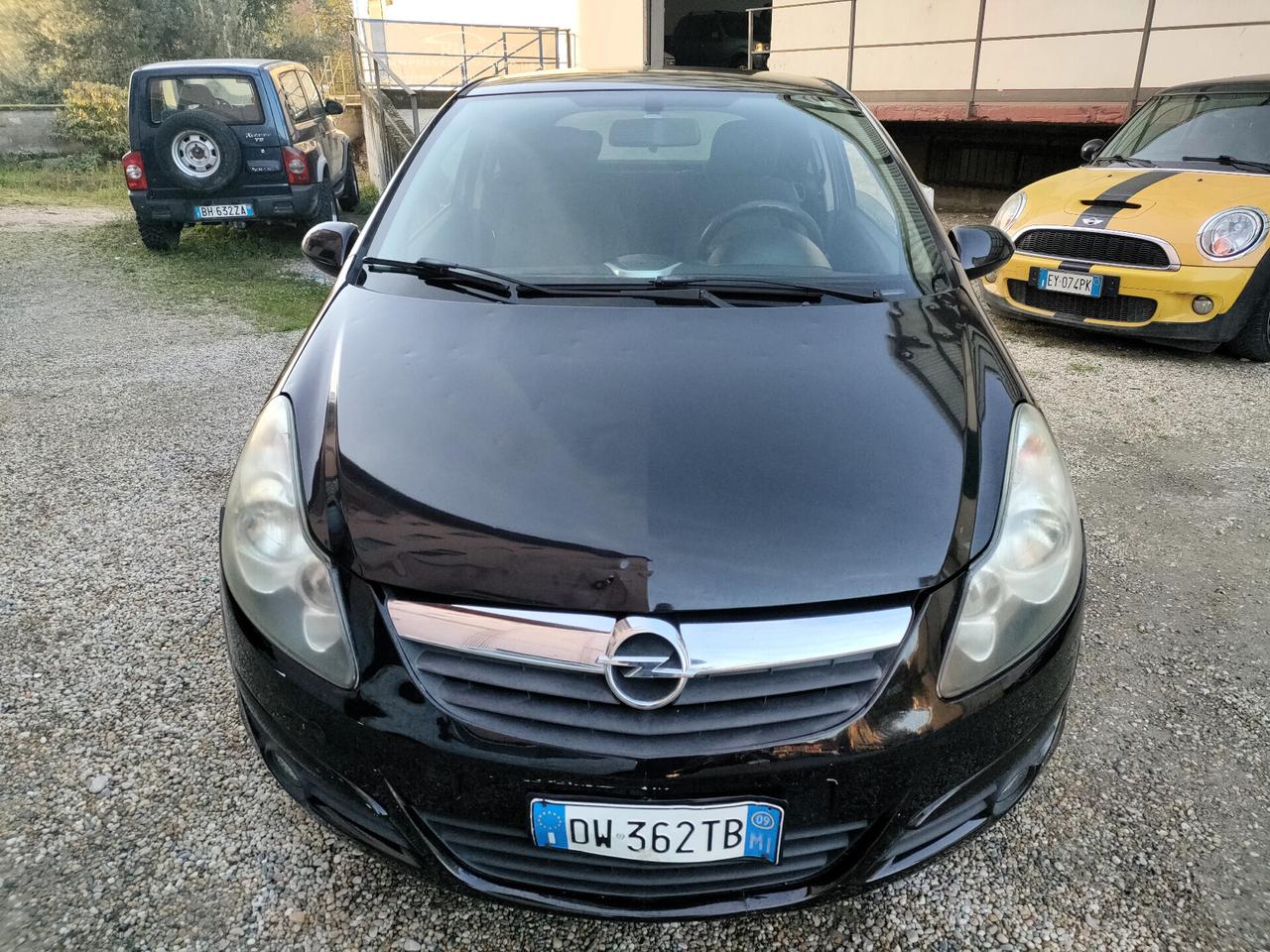 Opel Corsa 1.2 3 porte Sport