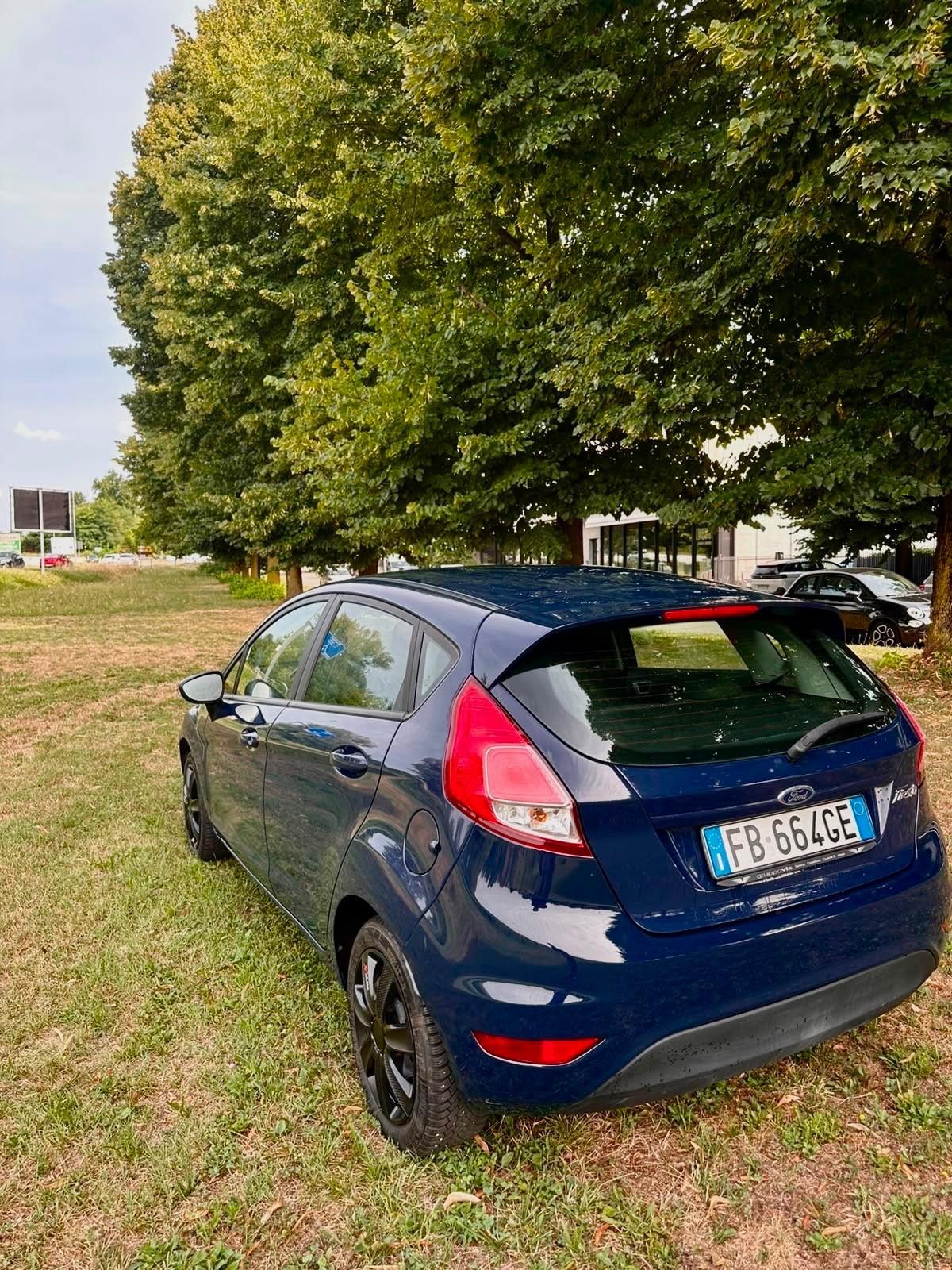 Ford Fiesta 1.5 TDCi 75CV 5 porte Black & White Edition