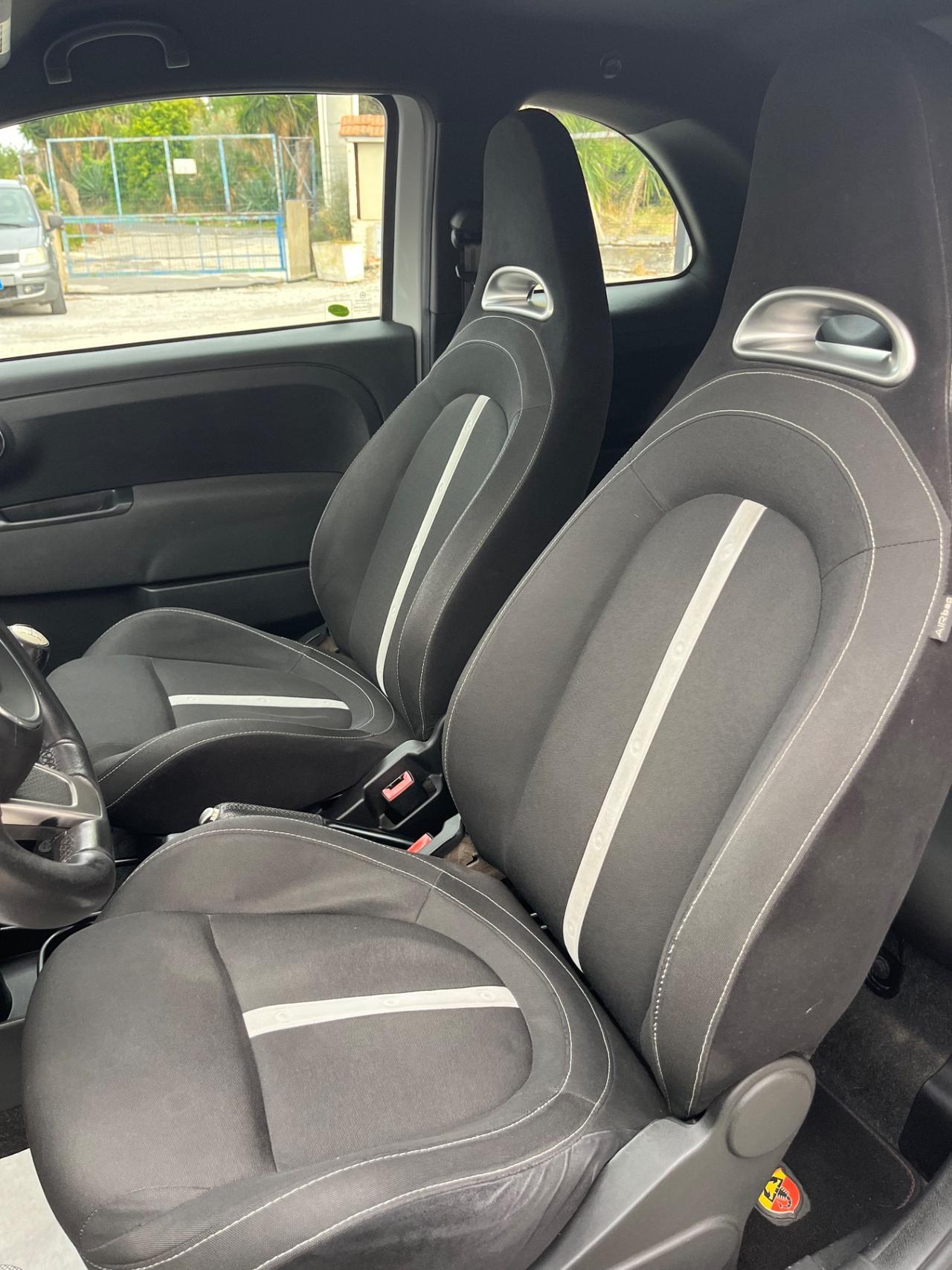 Abarth 500 1.4 Turbo T-Jet Custom