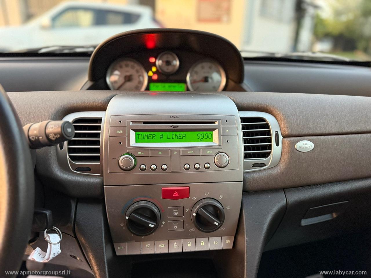 LANCIA Ypsilon 1.4 Oro