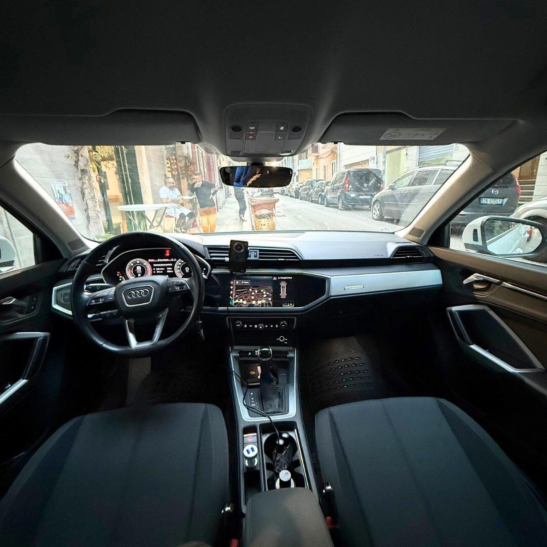 Audi Q3 35 TDI S tronic Business Advanced