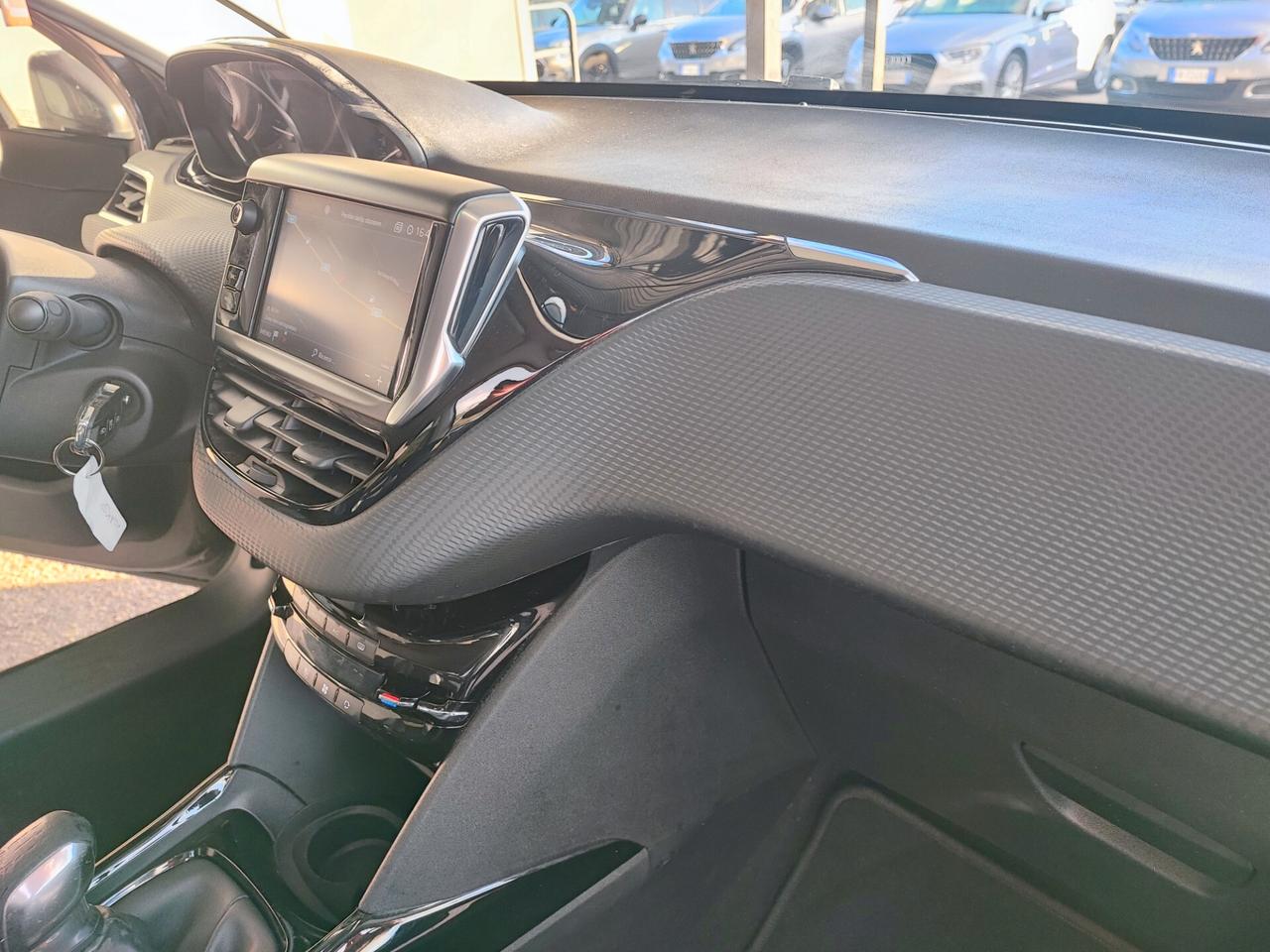 Peugeot 2008 BlueHDi 100 Black Matt