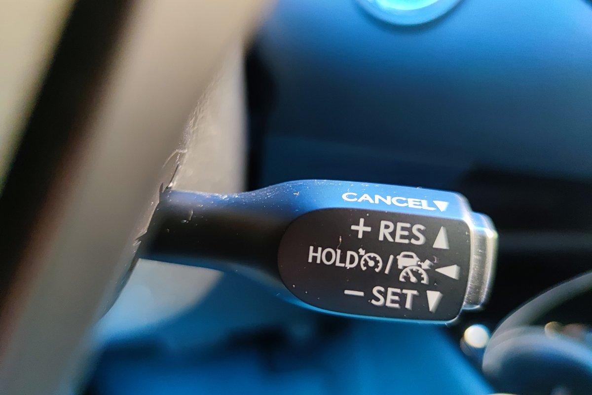 TOYOTA C-HR 1.8 Hybrid E-CVT Trend