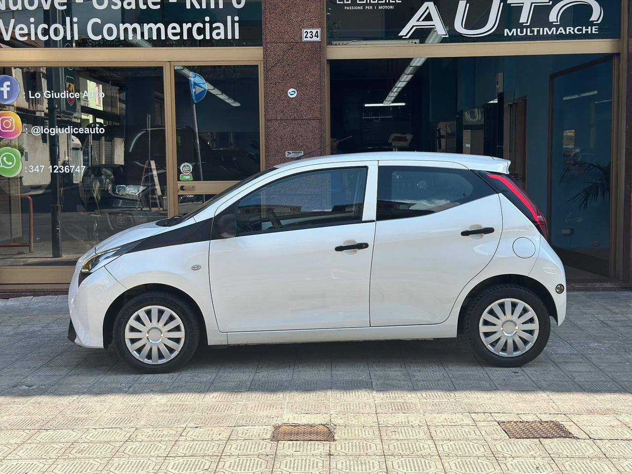Toyota Aygo Connect 1.0 VVT-i 72 CV 5 porte x-play