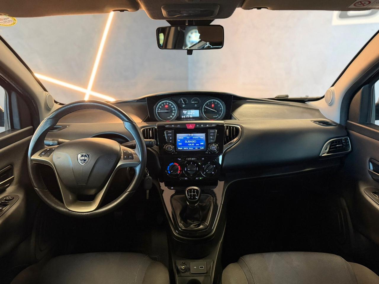 Lancia Ypsilon 1.2 69 CV 5 porte S&S Platinum