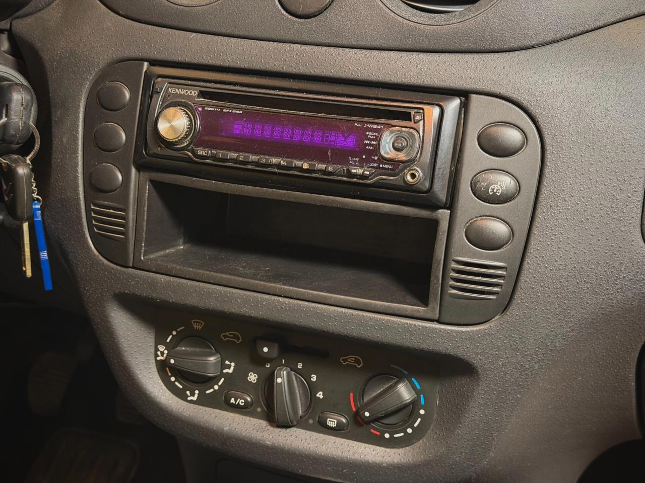 Citroen C2 1.1 Benzina - NEOPATENTATI