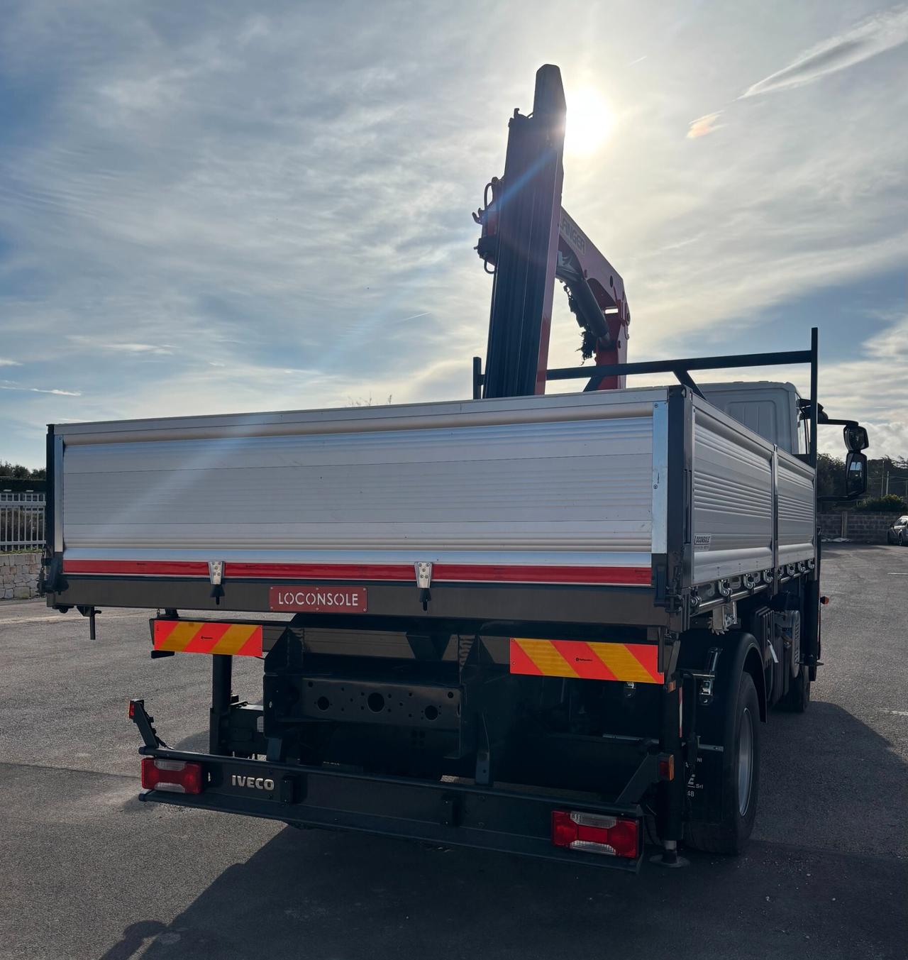 IVECO 140 E 18 - GRU PALFINGER