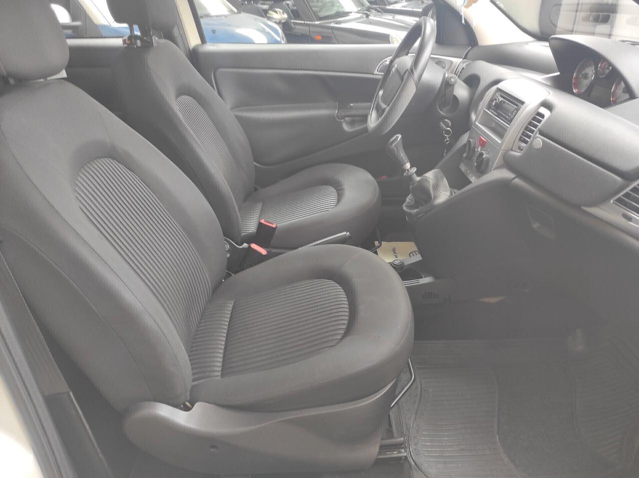 Lancia Ypsilon 1.2 Argento NEOPATENTATI