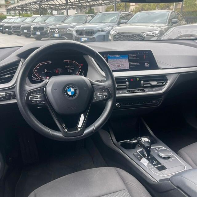 Bmw 116 116d 5p. Business Advantage