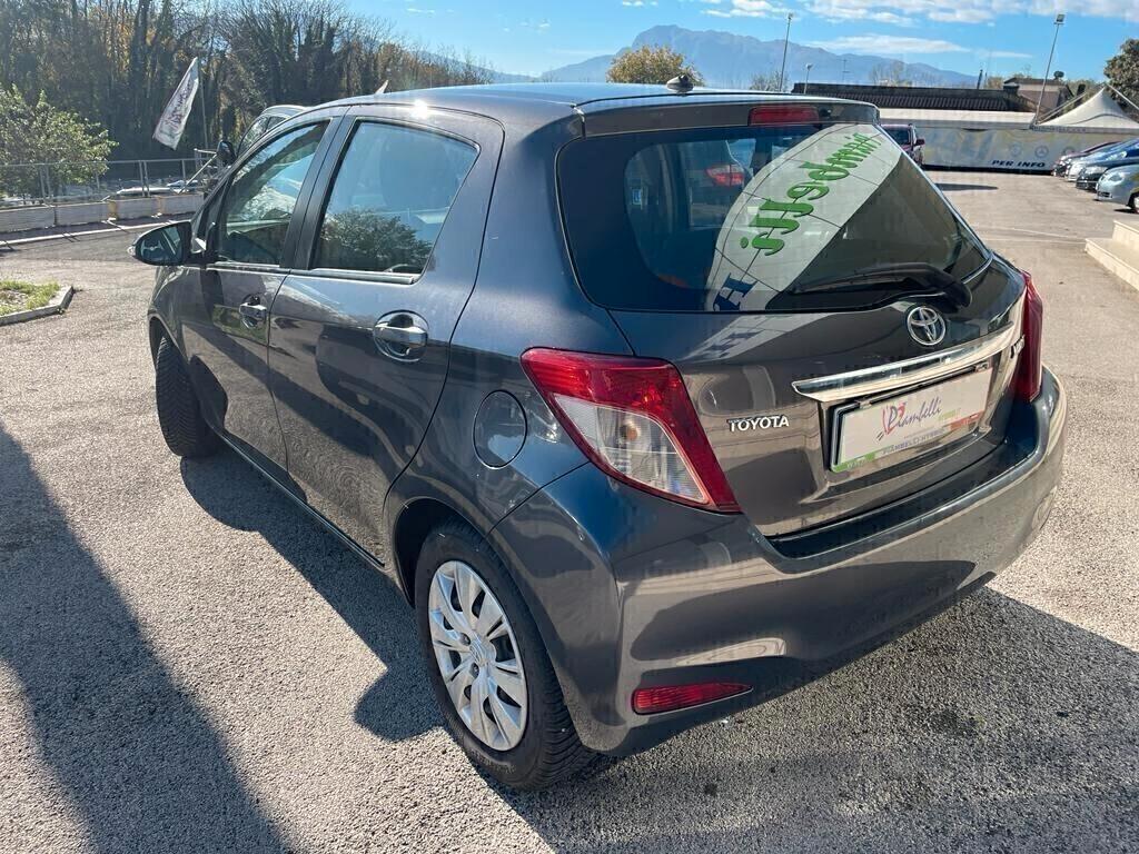 TOYOTA YARIS 1.0 5 PORTE ACTIVE NEOPATENTATI