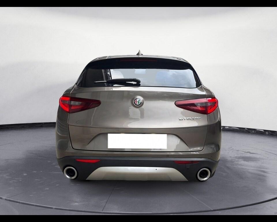 Alfa Romeo Stelvio 2.2 Turbo Business RWD Auto