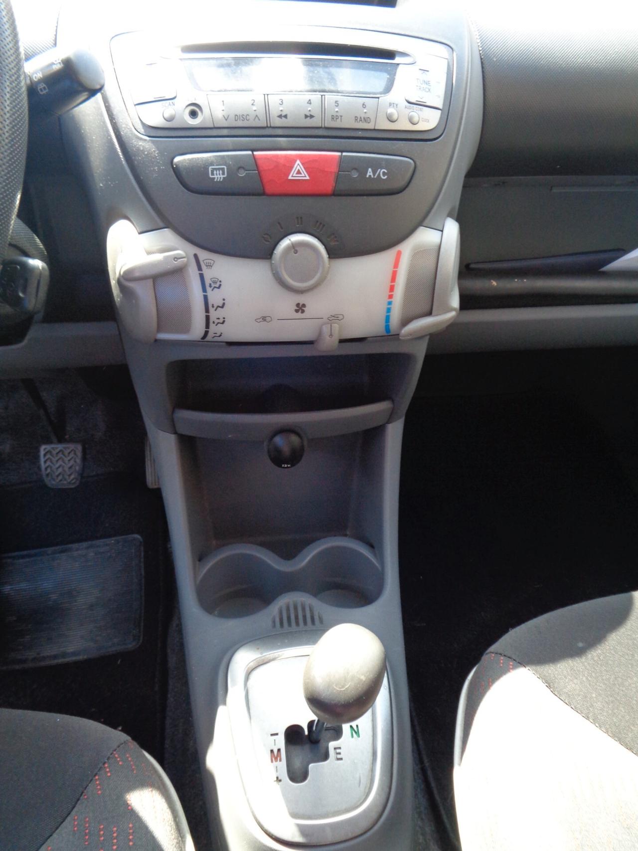 Toyota Aygo 1.0 12V VVT-i 5 porte Sol