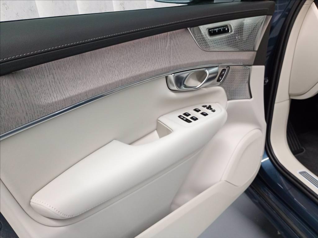 VOLVO XC90 2.0 t8 phev Ultra Bright awd 7p.ti auto del 2025