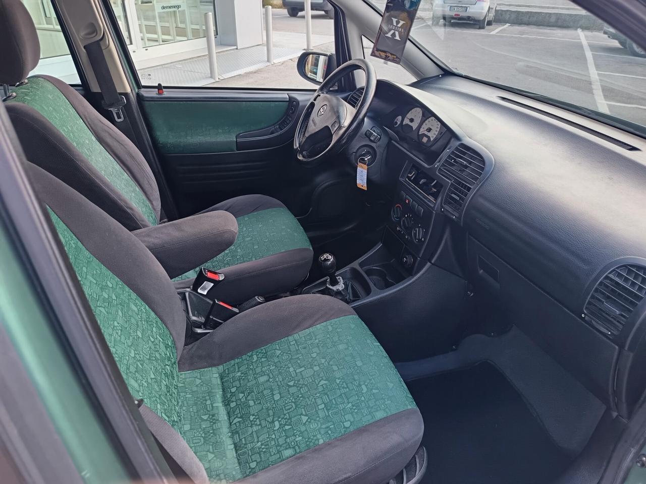 Opel Zafira 1.6cdx 16 v 7 posti