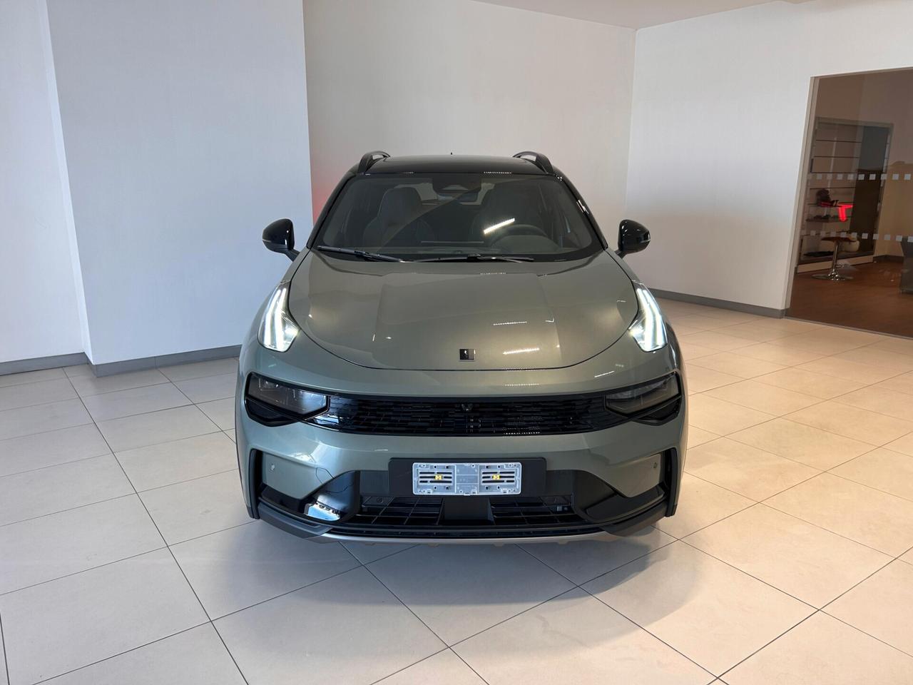 Lynk&co 01 PHEV More