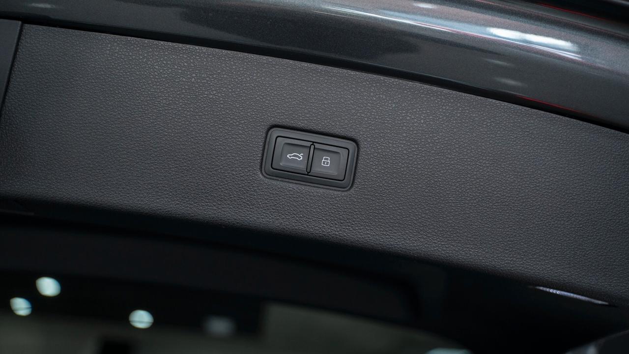 Audi Q8 50 3.0 TDI MHEV QUATTRO S LINE 22" TETTO SOSPENSIONI LUCI FULL OPTIONAL