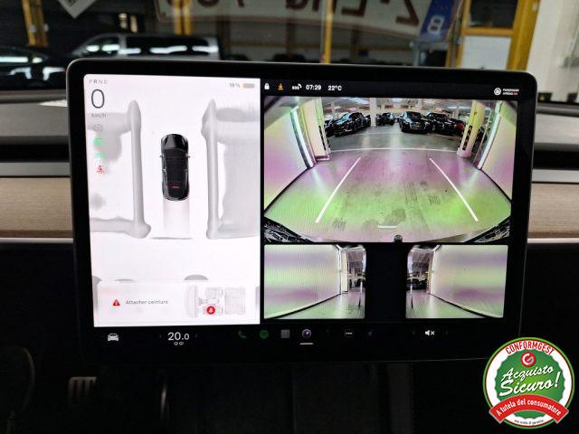 TESLA Model Y Performance AWD IN ARRRIVO