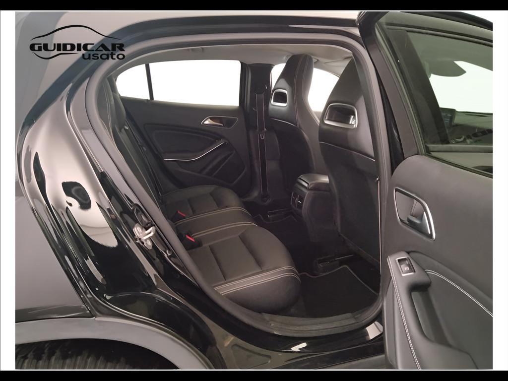 Mercedes-Benz GLA-X156 2017 - GLA 200 d Night Edition auto