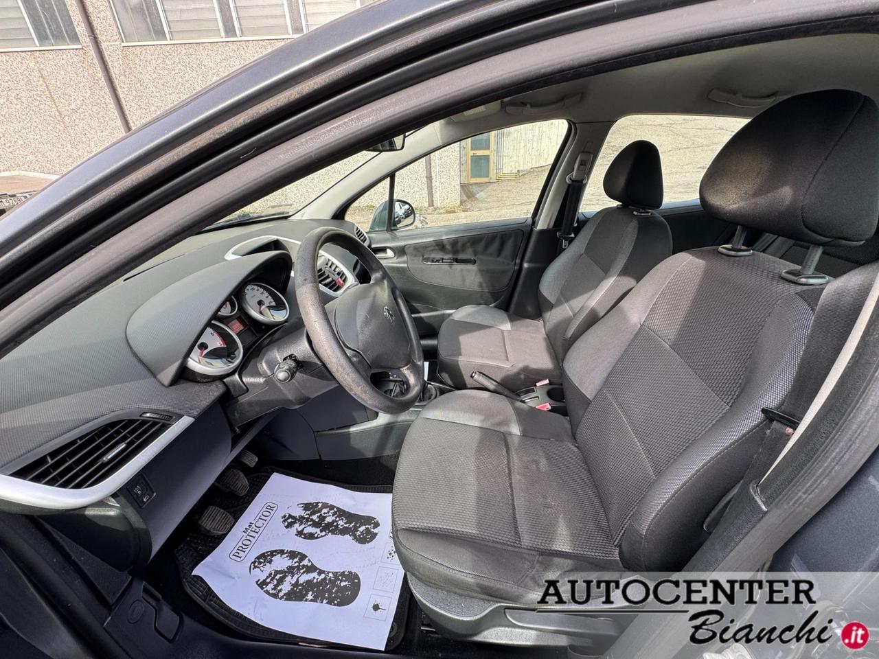 Peugeot 207 5 Porte 207 5p 1.6 hdi 8v Millesim 200