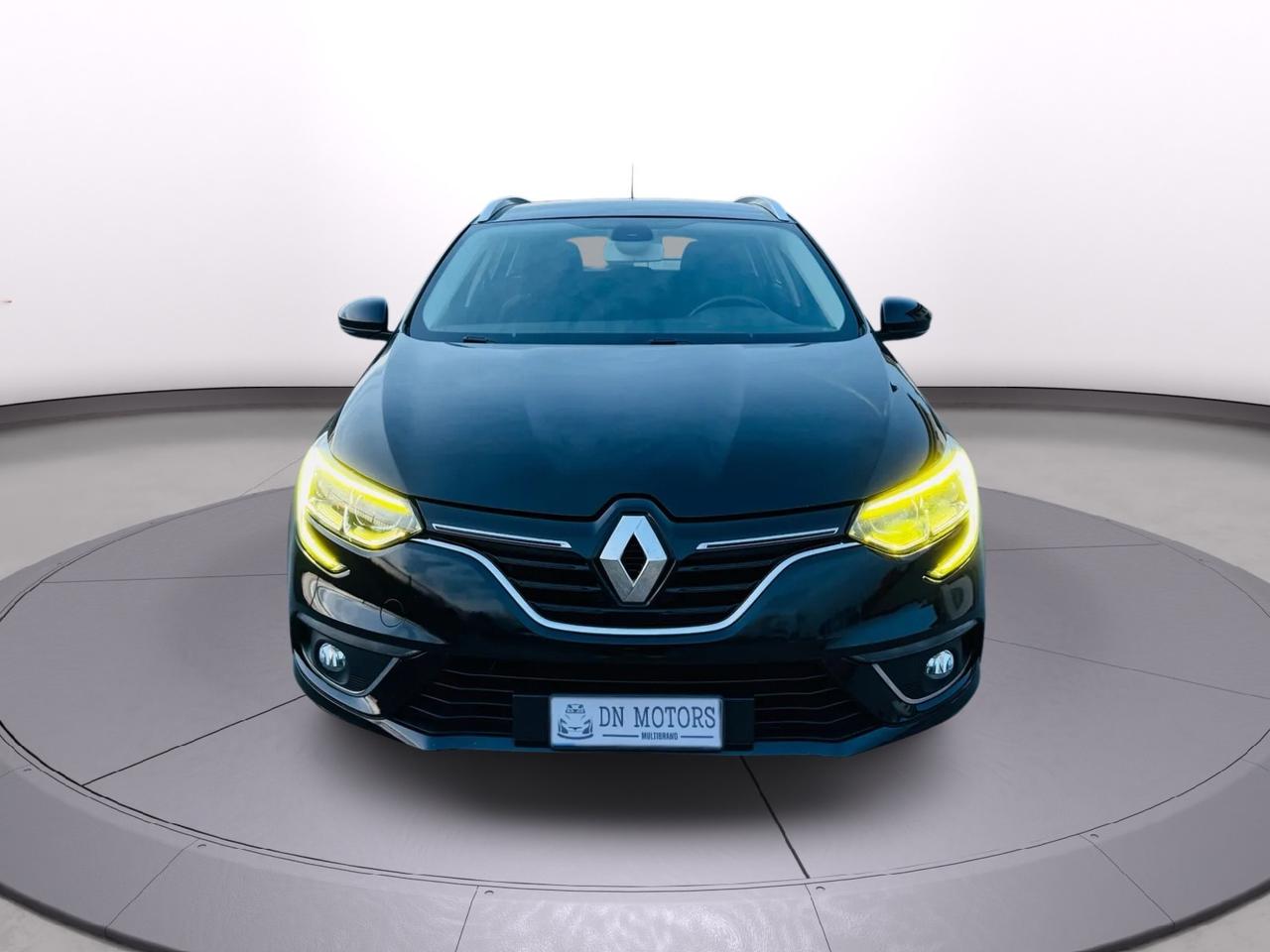 Renault Megane 1.5 dCi 2017 cambio Automatico
