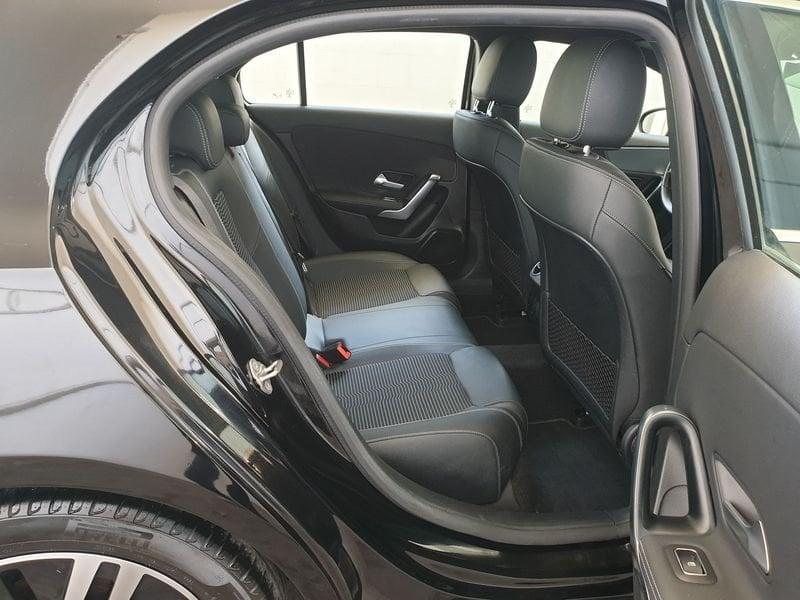 Mercedes-Benz Classe A A 160 Sport DA 229,00 AL MESE