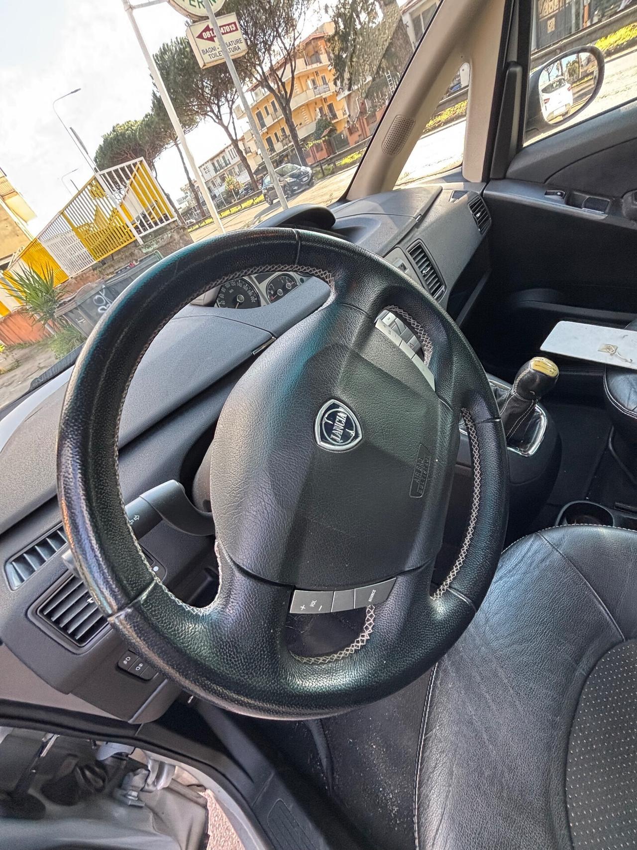 Lancia MUSA 1.3 Mjt 95 CV Platinum