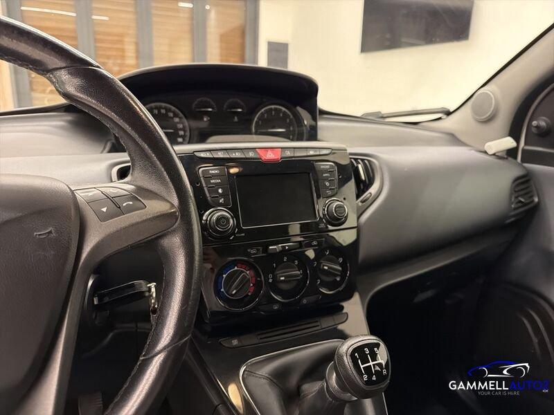 Lancia Ypsilon Ypsilon 1.2 Silver 69cv GPL