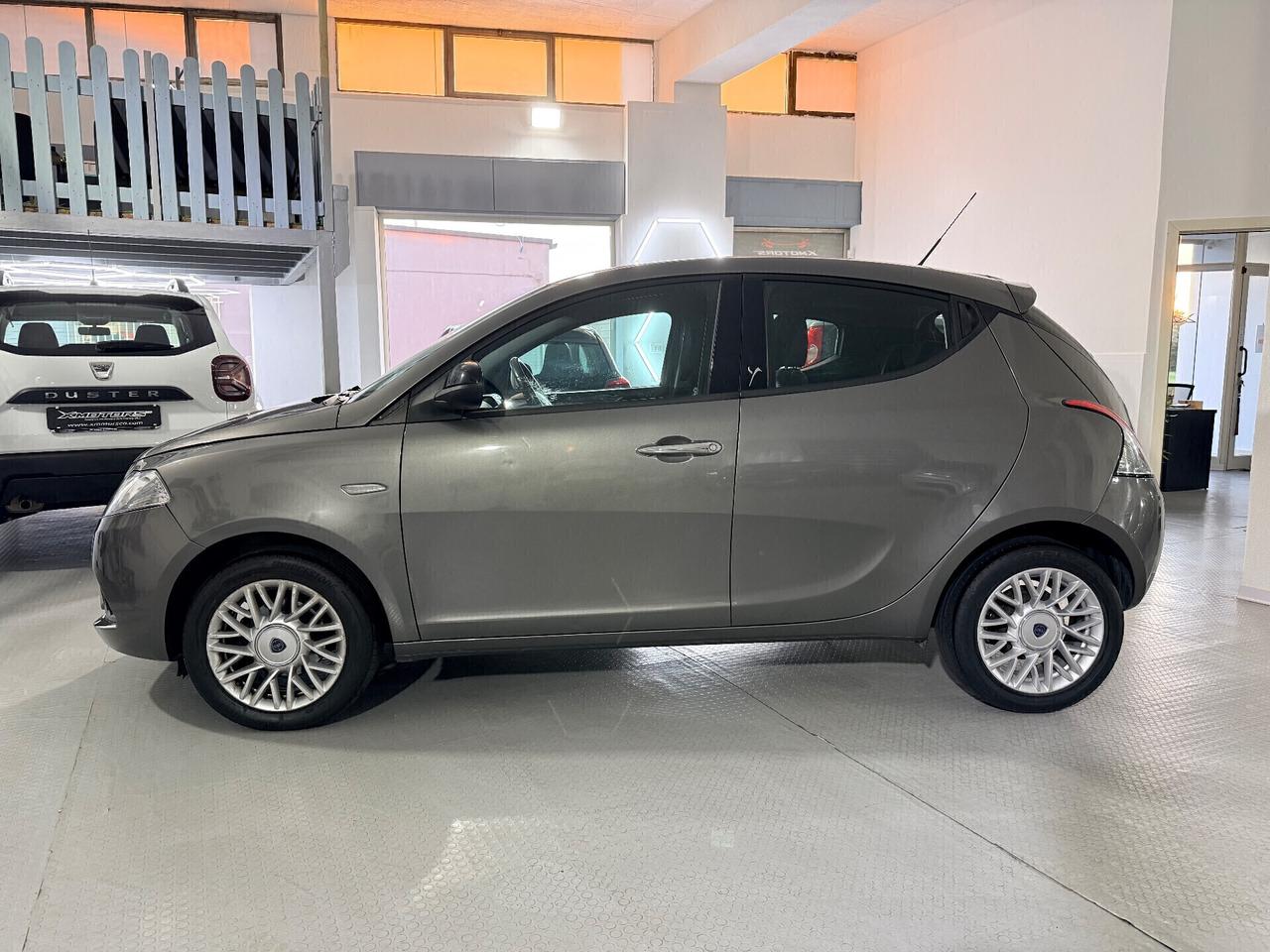 Lancia Ypsilon 1.2 69 cv 5 porte benzina