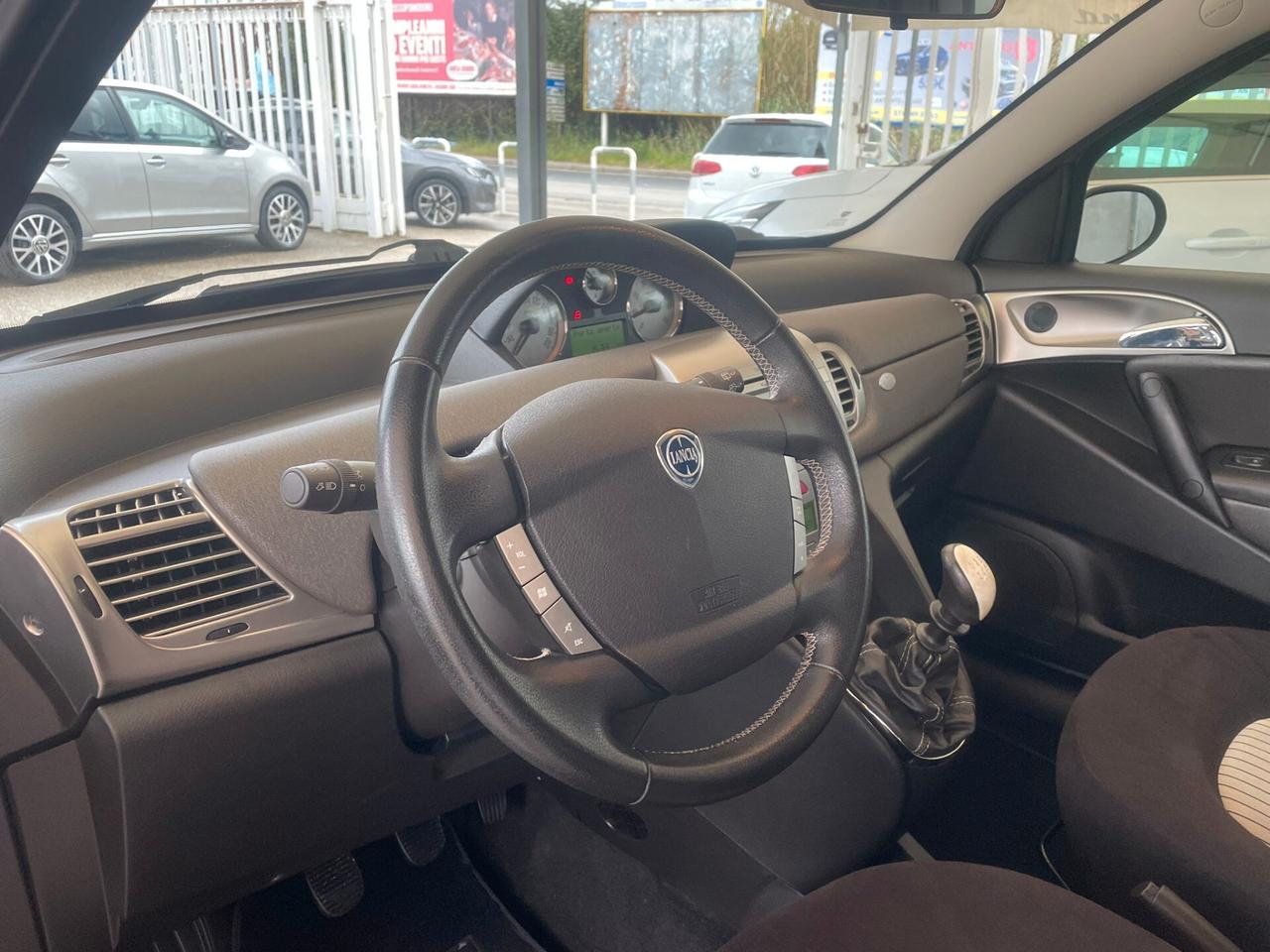 Lancia Ypsilon 1.2 Argento