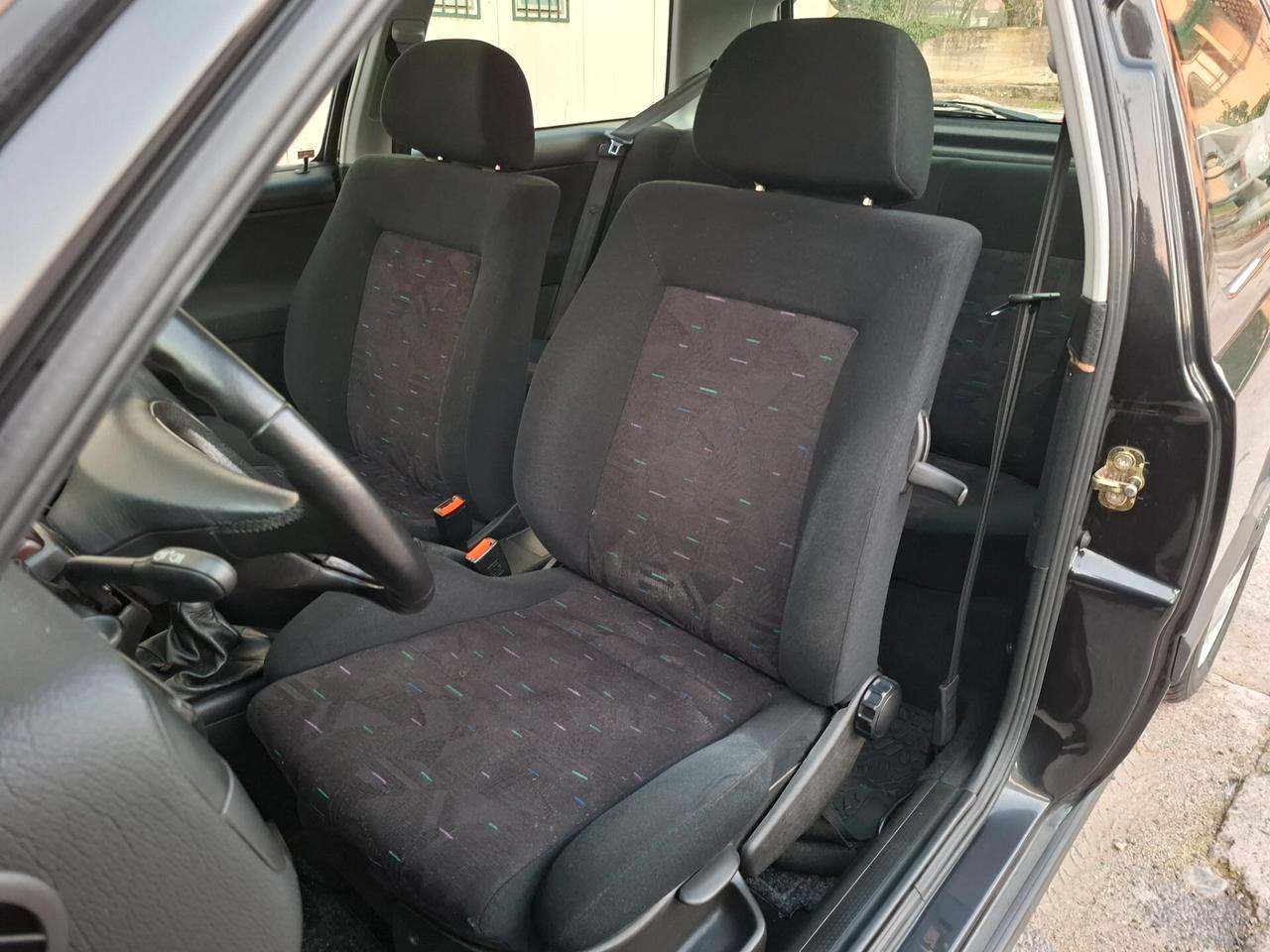 Volkswagen Golf GTI 2.0 16V 29.900km