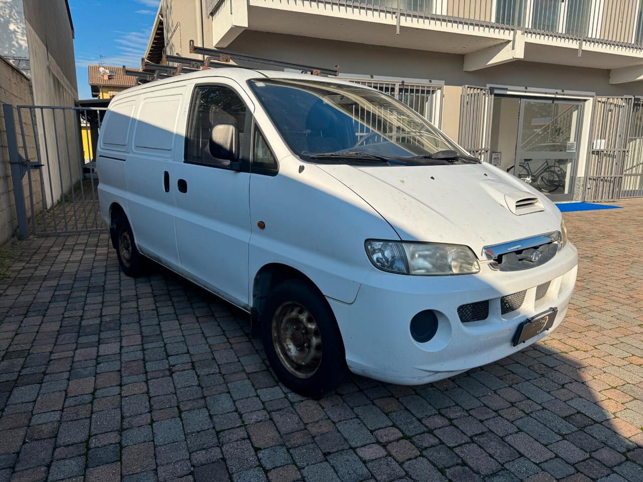 Hyundai H1 AUTOCARRO 3 POSTI