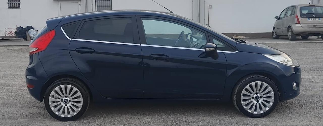 Ford Fiesta 1.4 5 porte Bz.- GPL Titanium