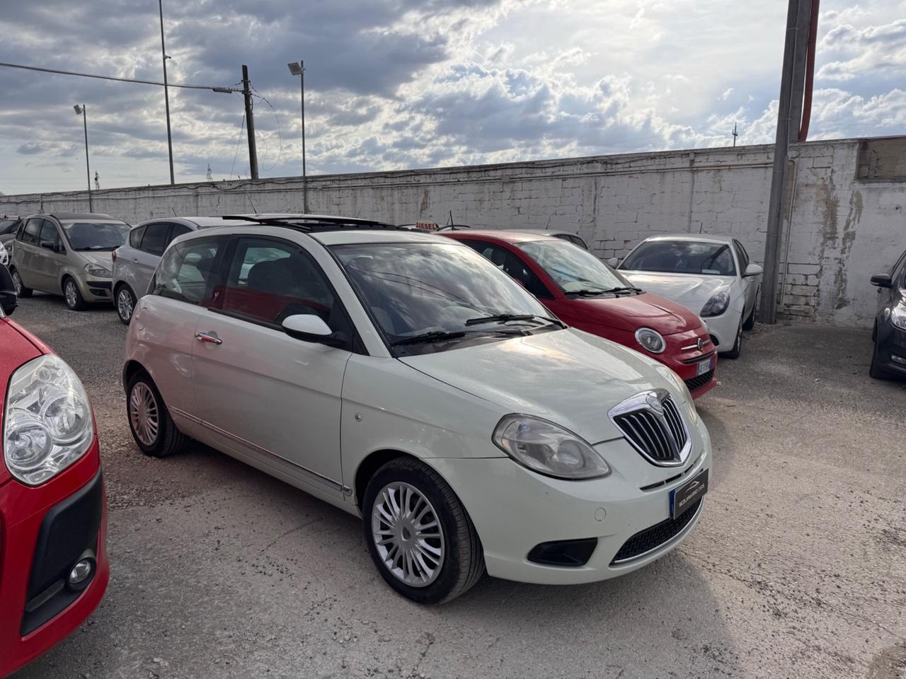 Lancia Ypsilon 1.3 MJT “TETTO APRIBILE”