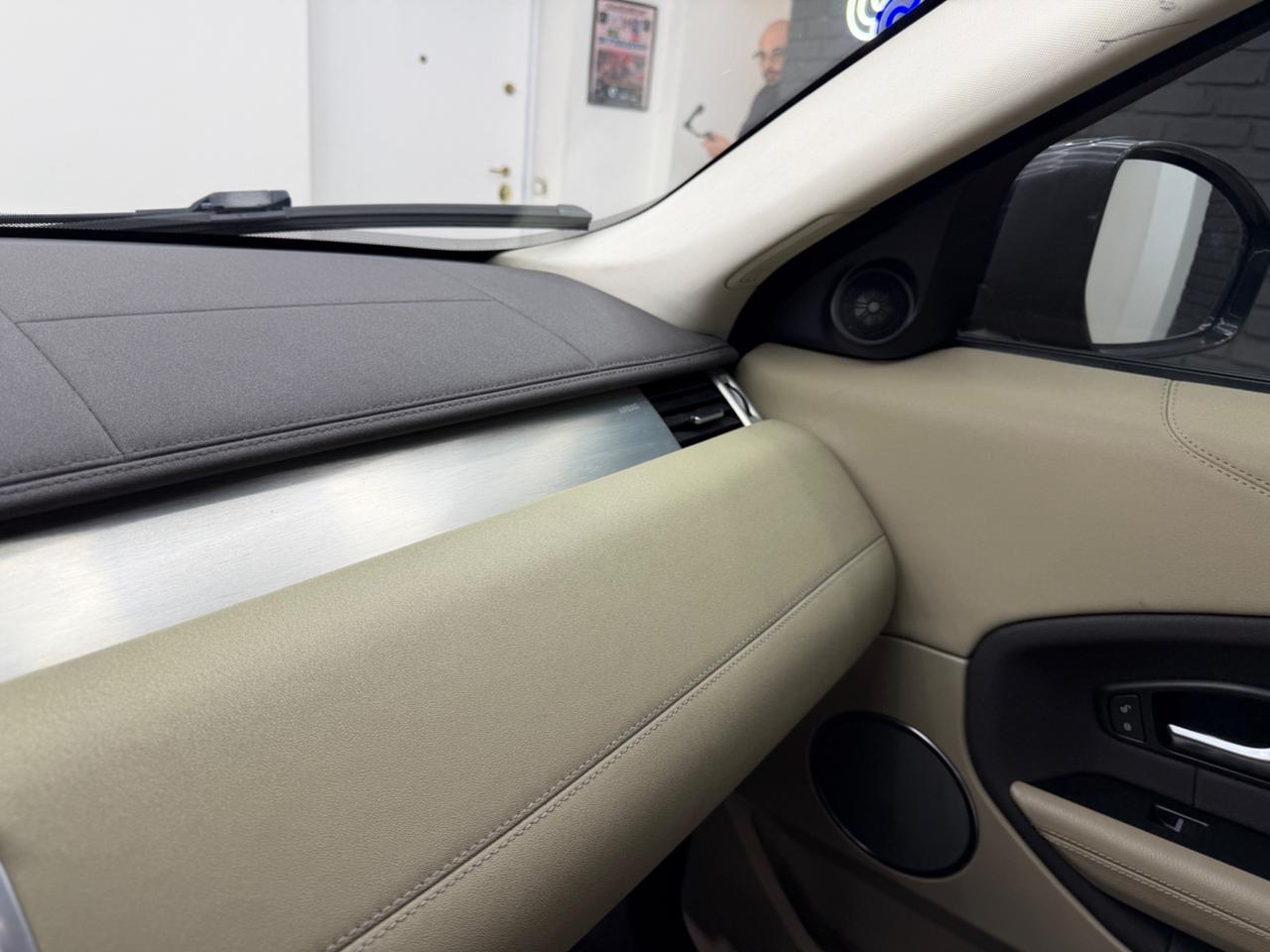 Land Rover Range Evoque 2.0 TD4 150 CV 5p. SE