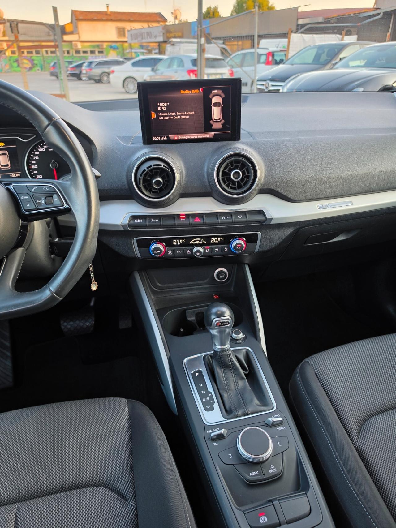 Audi Q2 35 TFSI Business Design