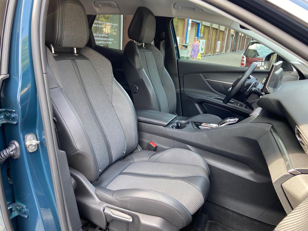 Peugeot 3008 Allure Pack 1.5 Blue HDI 130 #11985